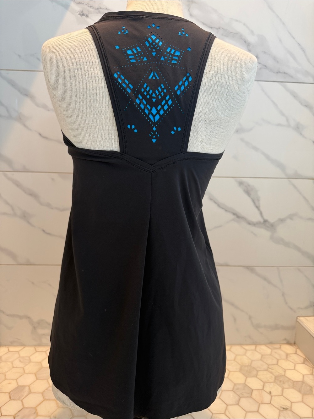 IVIVVA By Lululemon Swift Racerback Black Tank Girls Size 14